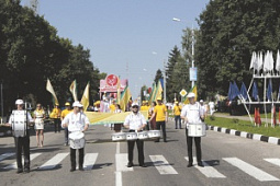 Парад-шествие в Ракитном